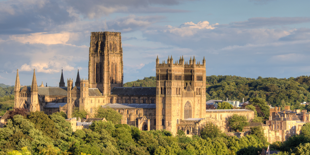 Tarihi Sokaklarıyla Büyüleyen Şehir: Durham Gezi Rehberi